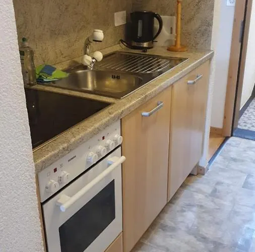 Small Apartment, Apartman *